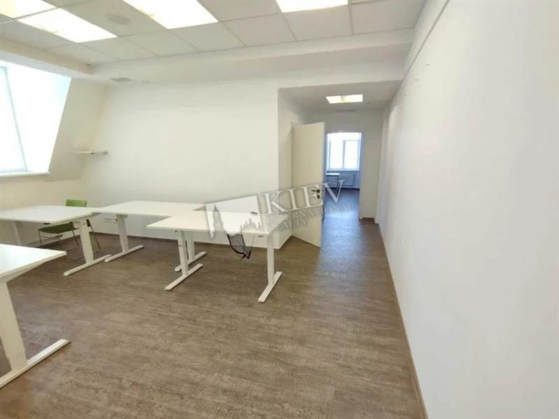 st. verhniy val 24 Interior Condition 1-2 Years Old, Office Zonning Commercial Zonning
