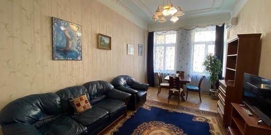 st. Baseynaya 5 A Apartment for Sale in Kiev 19573