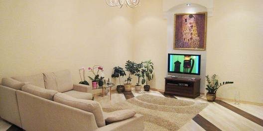 st. Andreevskiy spusk 2V Living Room Fireplace, Flatscreen TV, Fold-out Sofa Set, Bathroom 2 Bathrooms, Bathtub, Shower, Washing Machine