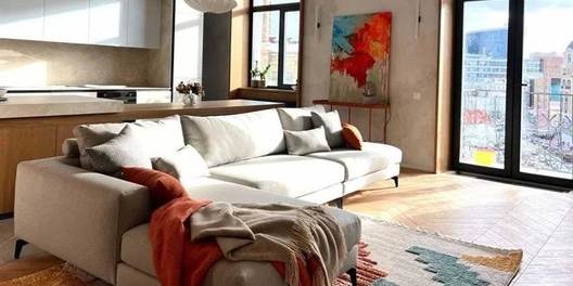 st. Bessarabskaya ploschad 5 Furniture Furniture Removal Possible, Interior Condition Brand New