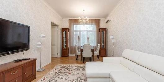 st. Institutskaya 16 Kiev Apartment for Rent 8195