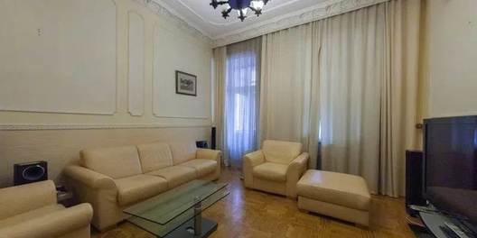 st. Shota Rustaveli 40/10 Apartment for Sale in Kiev 18024