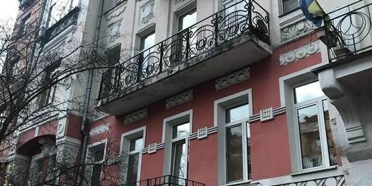 Three-bedroom Apartment st. Vladimirskaya 81A 19700