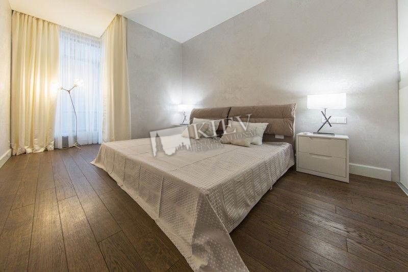 One-bedroom Apartment st. Strutinskogo 2 11429