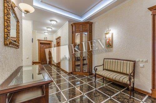 st. Lesi Ukrainki 7B Living Room Flatscreen TV, Fold-out Sofa Set, Elevator Yes