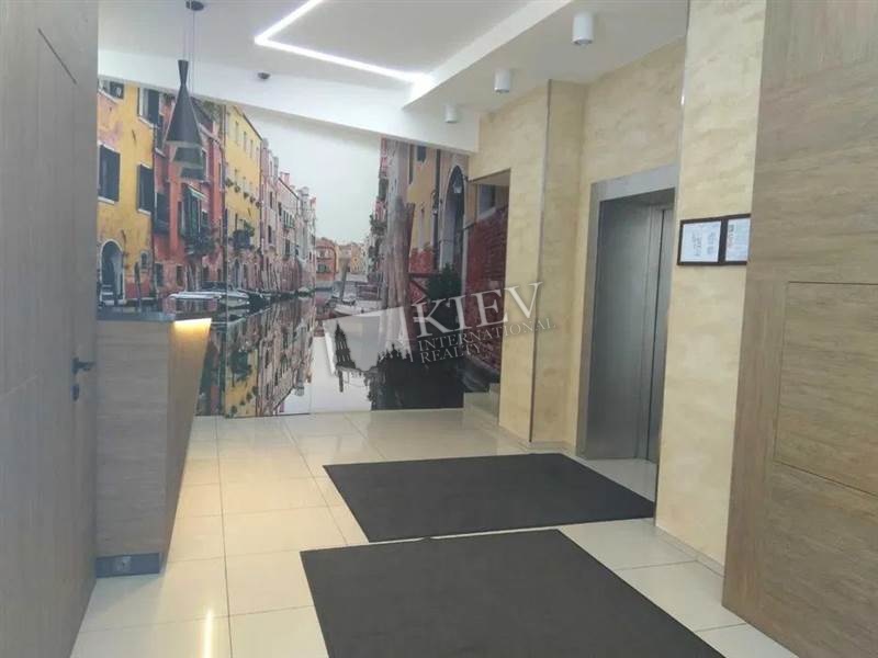 Poshtova Square Office Rental in Kiev