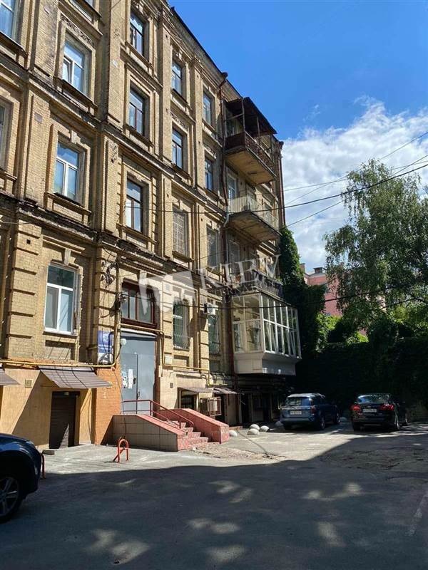 st. Saksaganskogo 44 Buy an Apartment in Kiev 19091