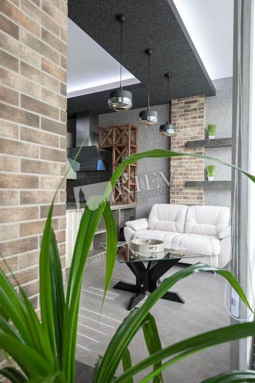 st. Grushevskogo 9a Living Room Flatscreen TV, Fold-out Sofa Set, Interior Condition Brand New