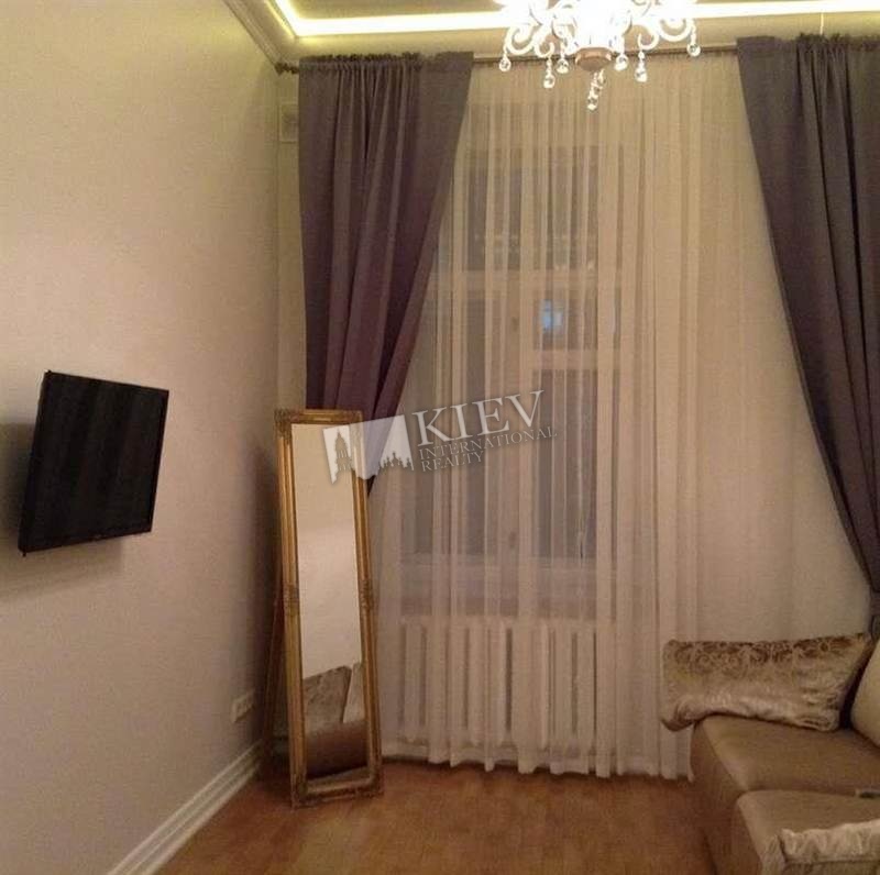 Three-bedroom Apartment st. Shota Rustaveli 12 2090