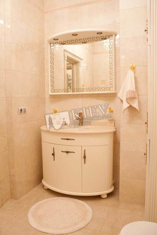 st. Dragomirova 12 Bathroom 1 Bathroom, Bathtub, Washing Machine, Master Bedroom 1 Double Bed, TV, Walk-in Closet