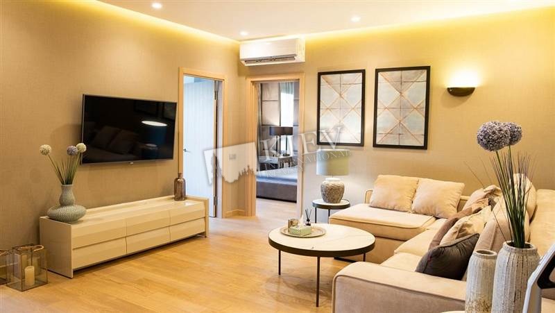 st. 40-letiya Oktyabrya 60 Living Room Flatscreen TV, Fold-out Sofa Set, Elevator Yes