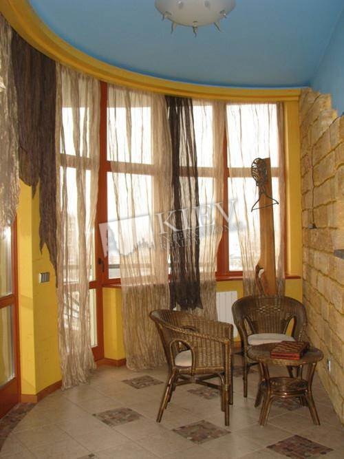 Two-bedroom Apartment st. Lysenko 2a 768