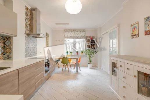 st. Poltavskaya 10 Rent an Apartment in Kiev 20200