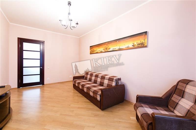 st. Druzhby Narodov 17/5 Master Bedroom 1 Double Bed, TV, Living Room Flatscreen TV, Fold-out Sofa Set