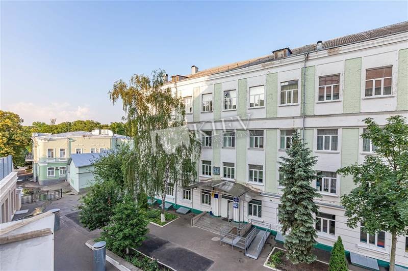 st. Olginskaya 6 Balcony 1 Balcony, Parking Underground Parking Spot (additional charge), Yard Parking