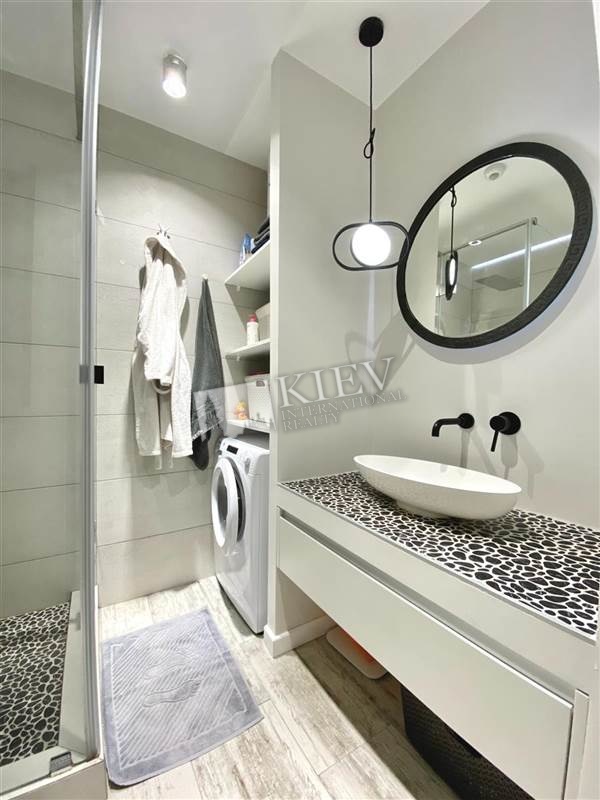 st. Gorkogo (Antonovicha) 74 Bathroom 1 Bathroom, Heated Floors, Shower, Washing Machine, Walk-in Closets One Walk-in Closet