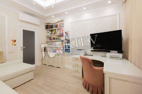 Apartment for Sale in Kiev Kiev Center Pechersk Novopecherskie Lipki