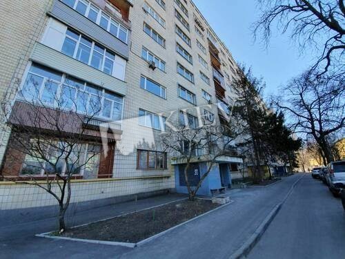 st. Grushevskogo 34a Apartment for Rent in Kiev 19861