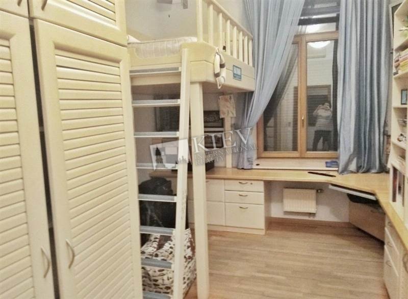 Three-bedroom Apartment st. Yaroslavov Val 13 17223