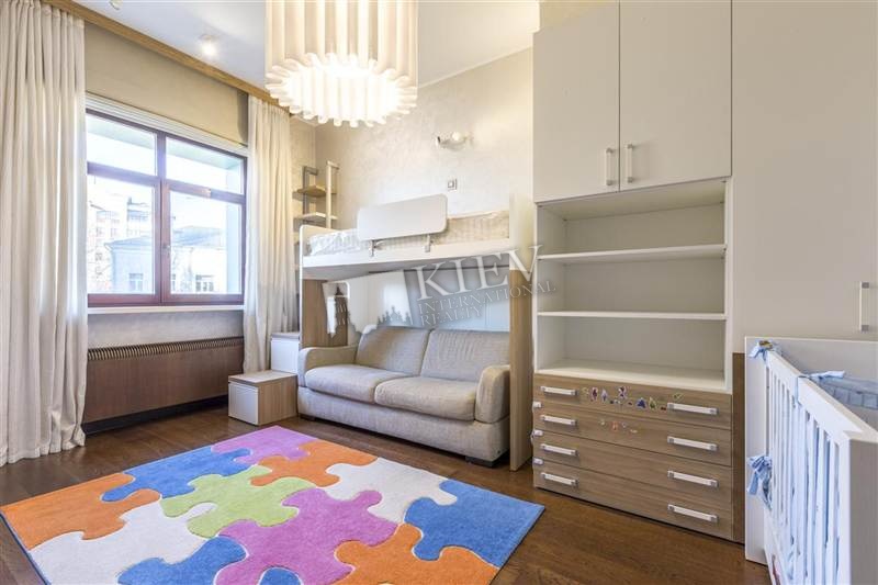 st. Kreschatik 27B Rent an Apartment in Kiev 9418