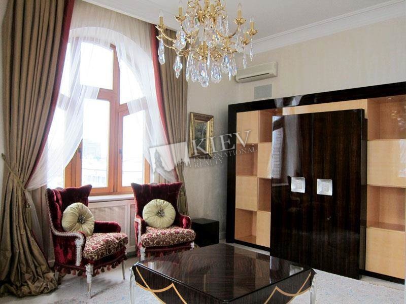 st. Patorzhinskogo 14 Kiev Long Term Apartment 1775