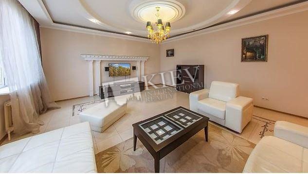 st. Pavlovskaya 26/41 Living Room Flatscreen TV, L-Shaped Couch, Balcony 2 Balconies, Floor-to-ceiling Windows