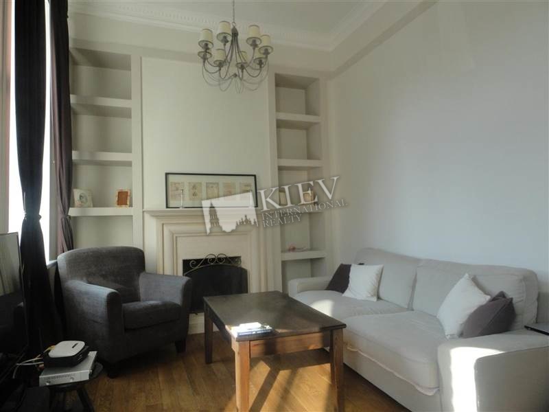 st. Desyatinnaya 1/3 Master Bedroom 1 Double Bed, Interior Condition 1-2 Years Old