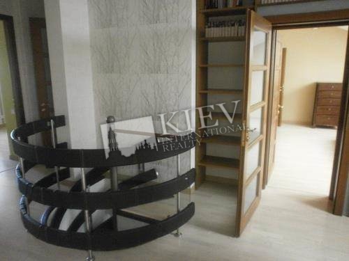 st. Yaroslavov Val 13 Living Room Fireplace, Flatscreen TV, L-Shaped Couch, Balcony 2 Balconies