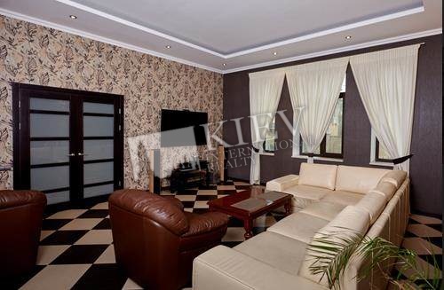 st. Otto Shmidta 18v Living Room Flatscreen TV, Fold-out Sofa Set, Interior Condition Brand New