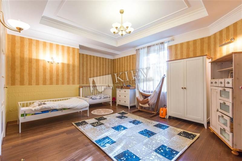 st. Redutnaya House for Sale in Kiev 7950