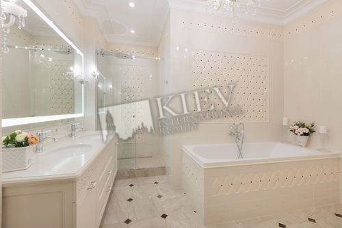 st. Dragomirova 11 Bathroom 2 Bathrooms, Bathtub, Shower, Furniture Flexible