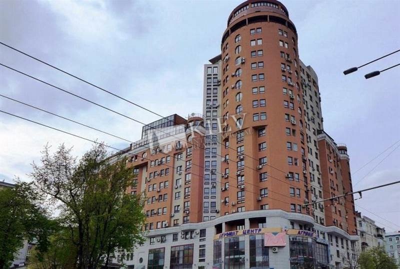 Two-bedroom Apartment st. Shota Rustaveli 44 11044