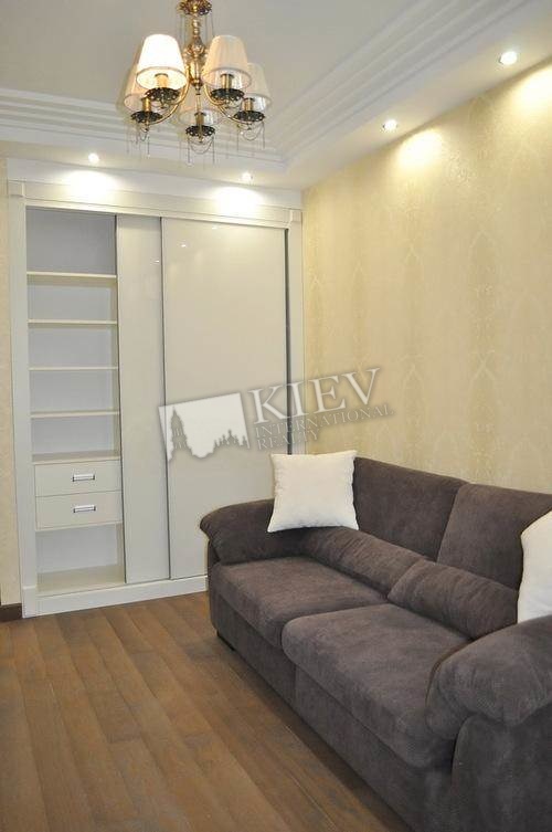 st. Dragomirova 20 Living Room Flatscreen TV, L-Shaped Couch, Master Bedroom 1 Double Bed, TV