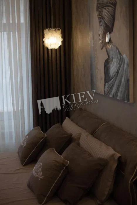 Klovs'ka Kiev Long Term Apartment
