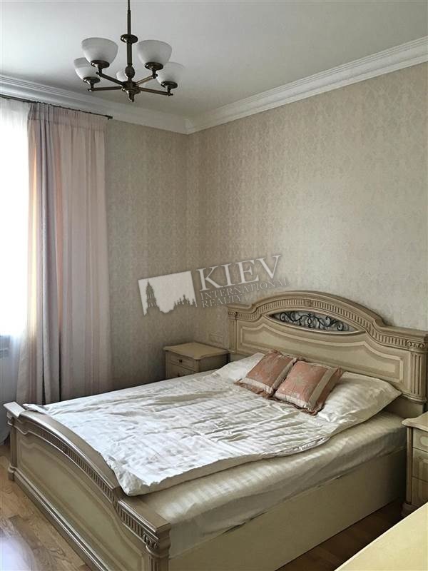 st. Franko 7 Kiev Apartment for Rent 4279