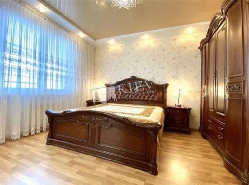 Holosiivks'ka Apartment for Sale in Kiev