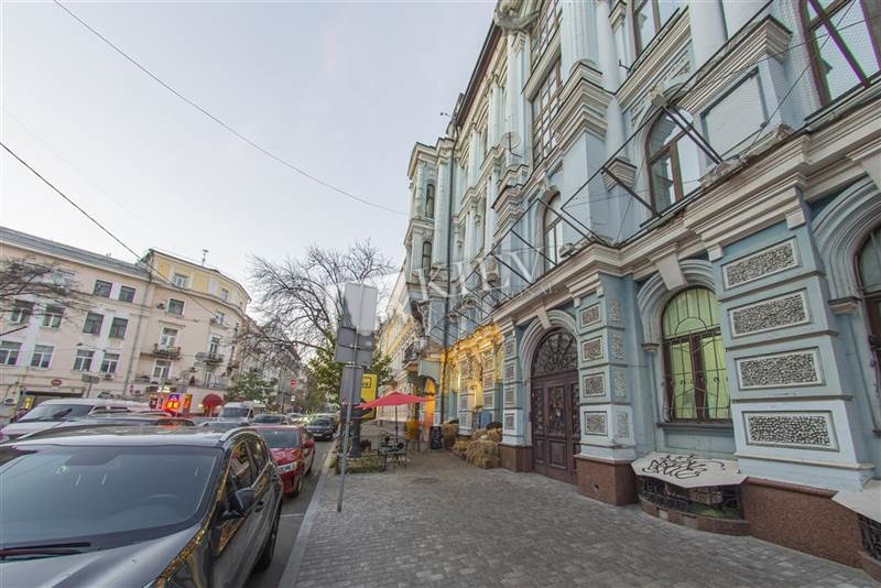st. Yaroslavov Val 16 Kiev Long Term Apartment 6134