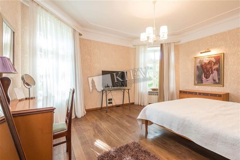 st. Redutnaya Kiev House for Sale 7950