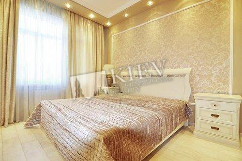 st. Schekavitskaya 30/39 Kiev Apartment for Rent 2957