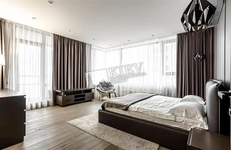 Rent an Apartment in Kiev Kiev Center Pechersk Tetris Hall