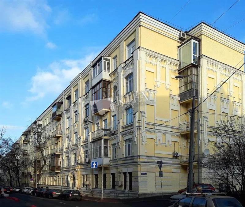 1 Room Apartment st. Streletskaya 7/6 20387