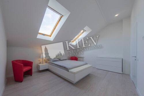 st. Krasnoarmeyskaya 29 Interior Condition Brand New, Living Room Flatscreen TV, Fold-out Sofa Set