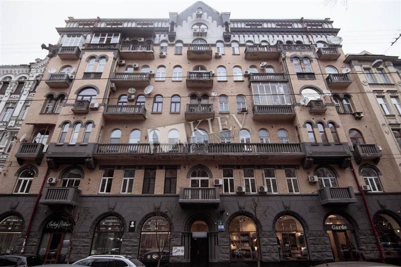 Poshtova Square Apartment for Sale in Kiev