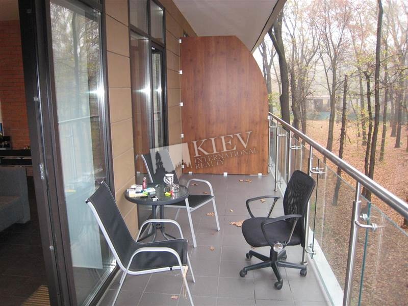 Shulyavs'ka Kiev Apartment for Sale