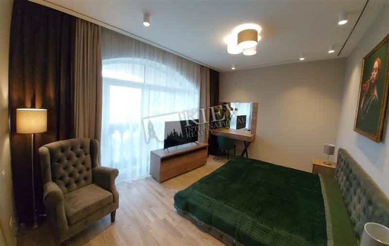st. Novoselitskaya 10 Master Bedroom 1 Double Bed, Living Room Fold-out Sofa Set