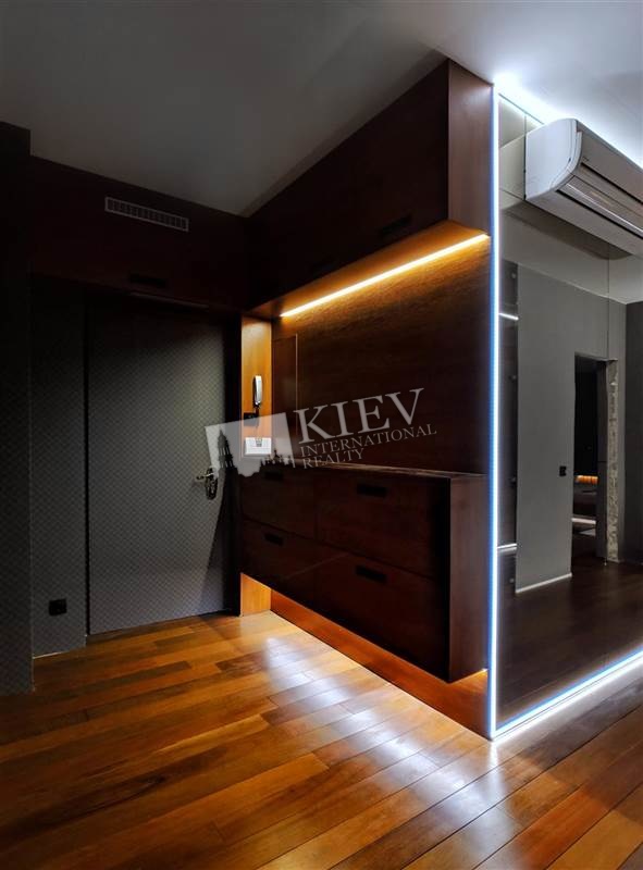 st. 40-letiya Oktyabrya 60 Interior Condition Brand New, Master Bedroom 1 Double Bed, Ensuite Bathroom, TV, Walk-in Closet