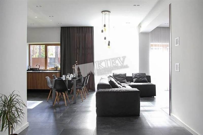 st. Bucha Interior Condition Brand New, Furniture Furniture Removal Possible