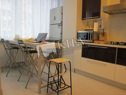 One-bedroom Apartment st. Ivana Franko 3 6399