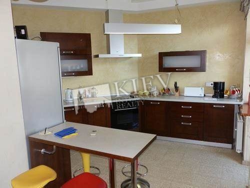 st. Lysenko 2a Master Bedroom 1 Double Bed, Kitchen Dining Room, Dishwasher, Electric Oventop