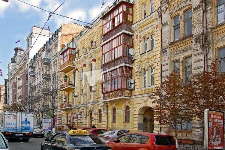 Two-bedroom Apartment st. Pushkinskaya 33 19319